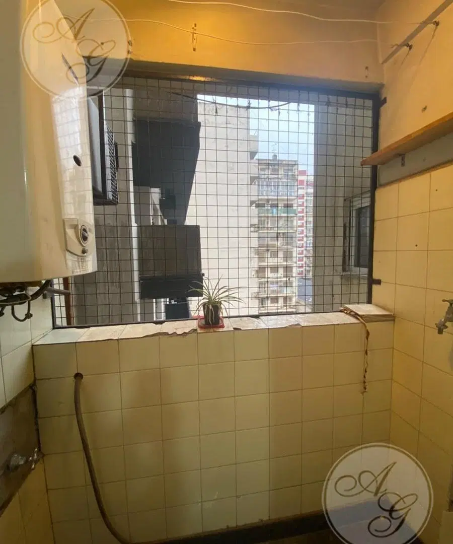2 AMB. LUMINOSO Y EN EXCELENTE PRECIO - VENTA DIRECTA - AV LA PLATA 5