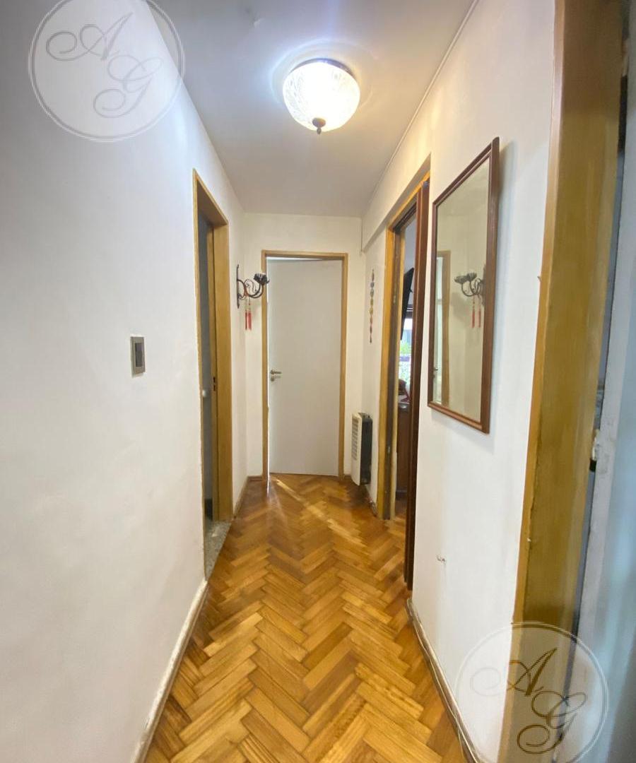 Foto de 3 AMBIENTES - AV RIVADAVIA Y DOBLAS - EXC UBICACION - BALCON Y BAULERA, imagen 5