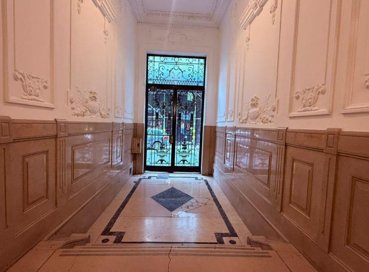 8 Ambientes de Puro Estilo al Frente!! en Monserrat 3
