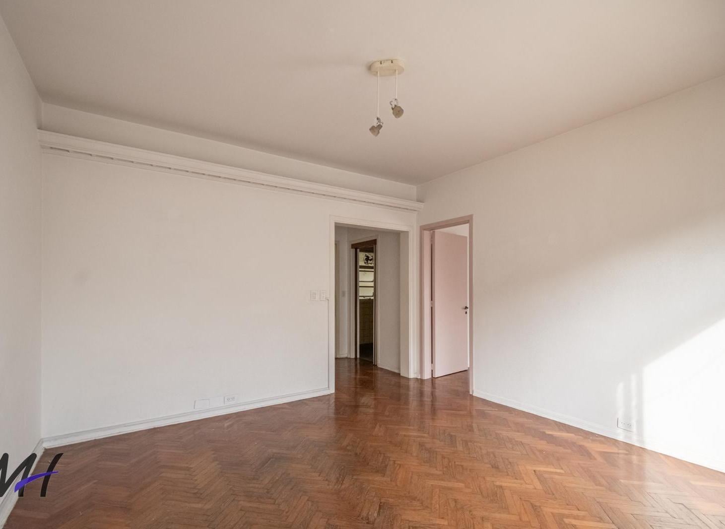 2 Amb en Piso Alto en el Corazón de Monserrat- Limite con San Telmo
