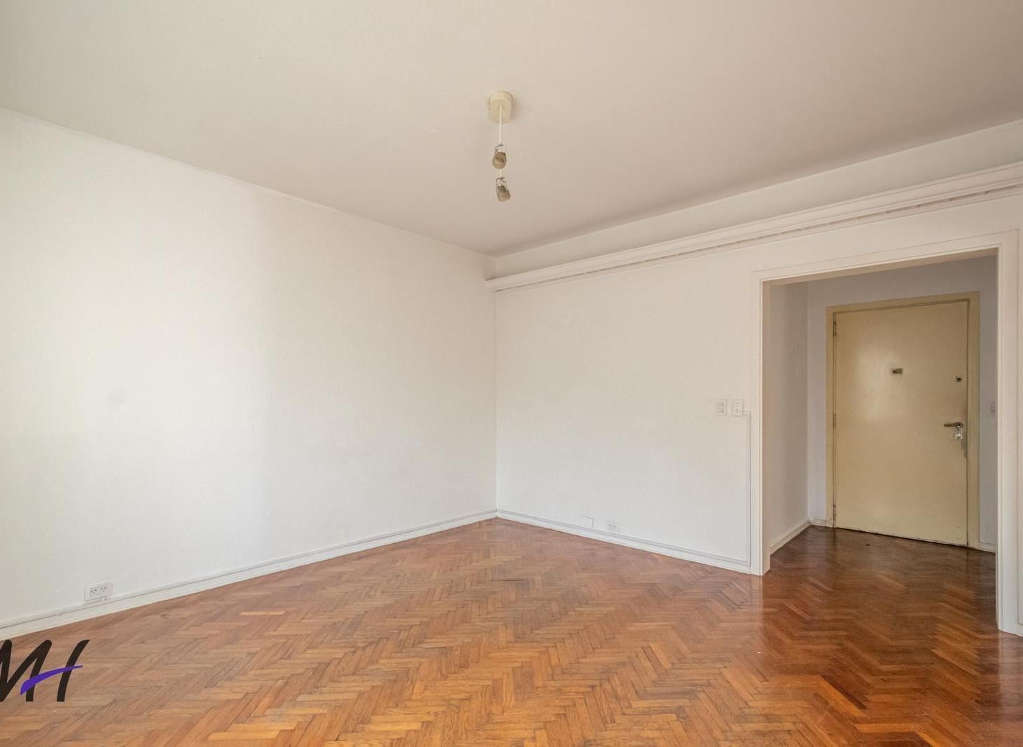 2 Amb en Piso Alto en el Corazón de Monserrat- Limite con San Telmo