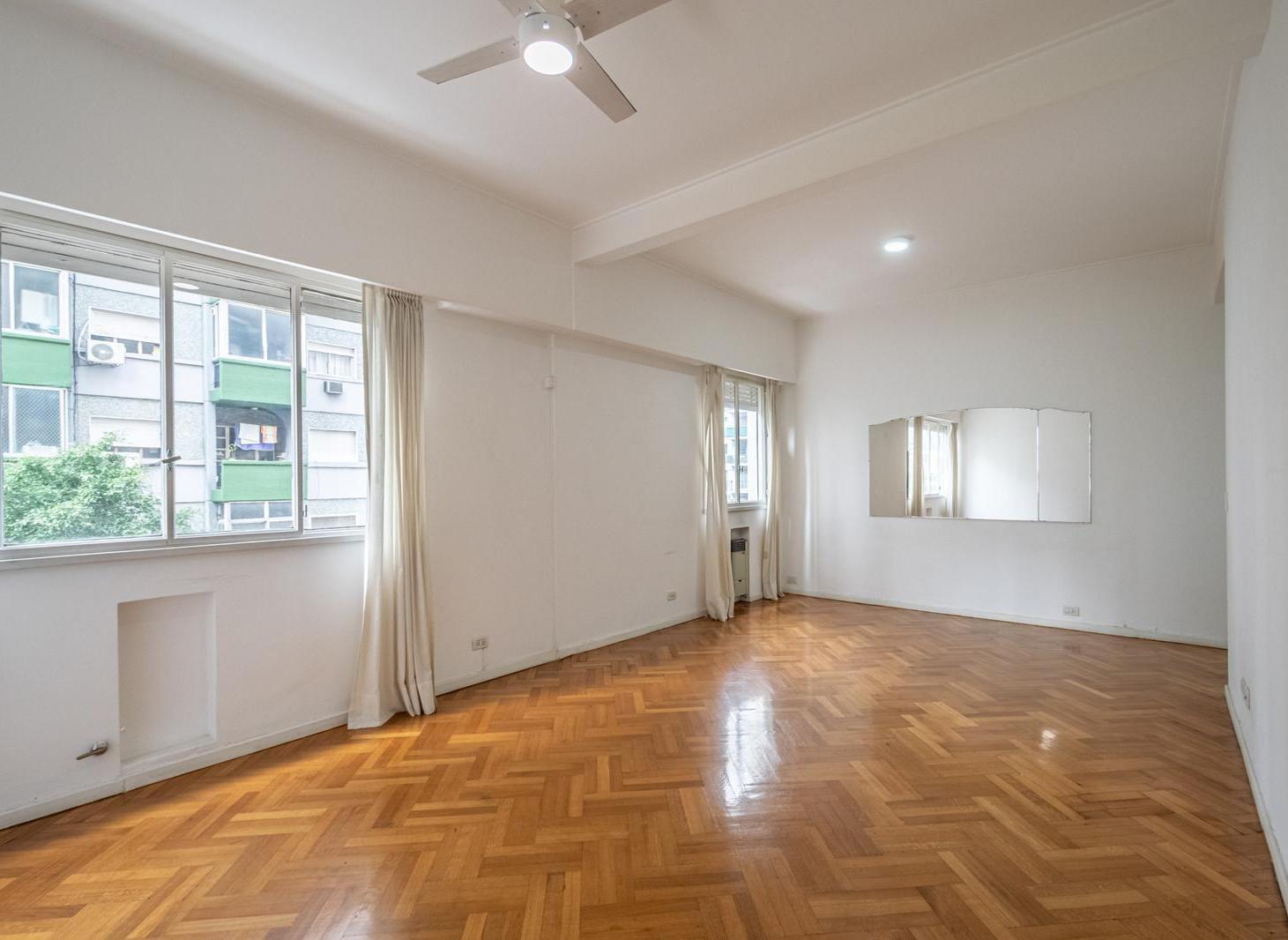 Foto de 4 Ambientes | 3 Dormitorios | Escritorio | 2 Baños | Primera Junta, imagen 3