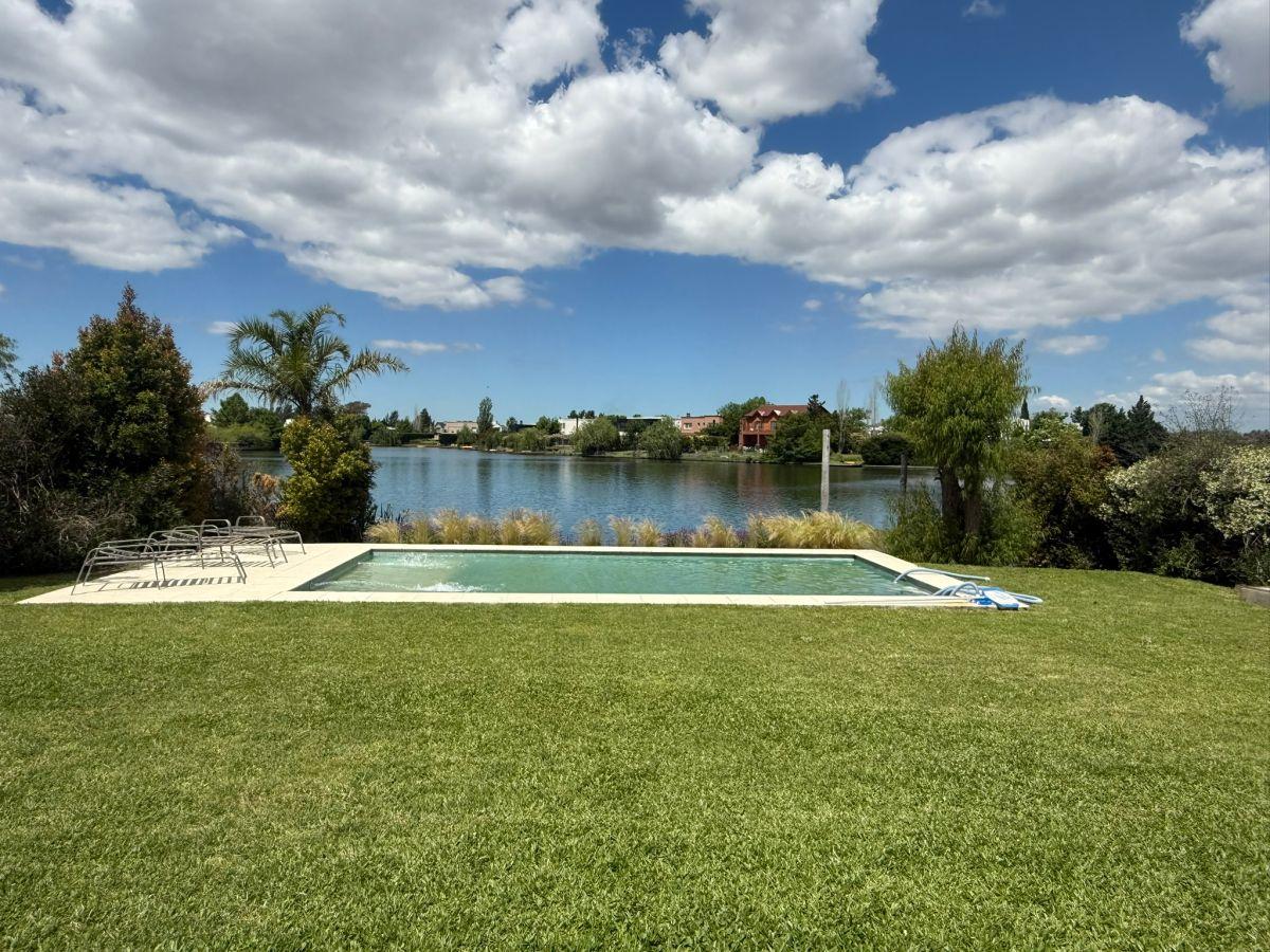 L Iturralde Prop - Venta Casa a La Laguna en Lagos del Norte. 4 Dorm..