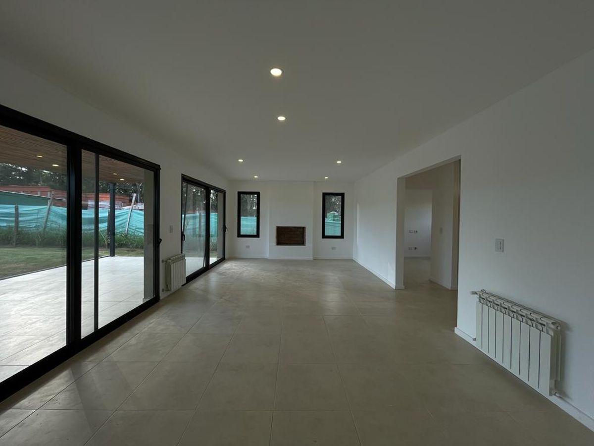Foto de Casa en venta en Santo Tomás, Pilar | 3 dormitorios + playroom | Pileta, imagen 2