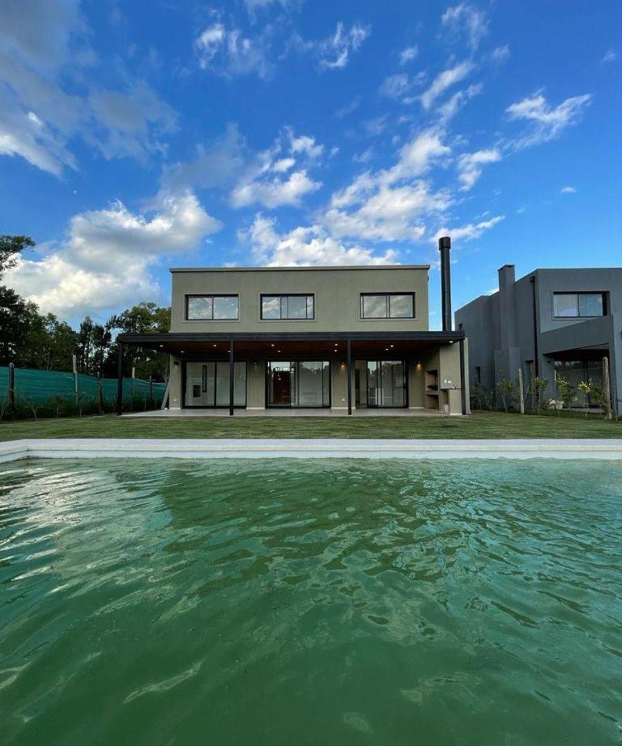 Foto de Casa en venta en Santo Tomás, Pilar | 3 dormitorios + playroom | Pileta, imagen 2