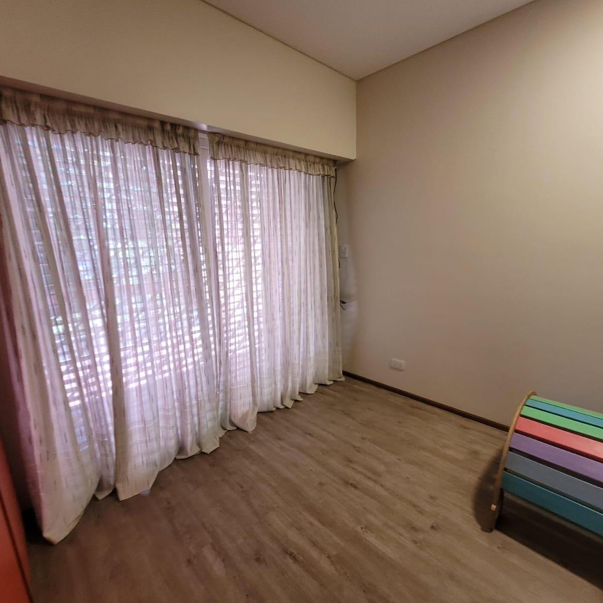 Casa 4 Ambientes con Cochera Parque y Quincho en Excelente Estado en Villa Luro 5