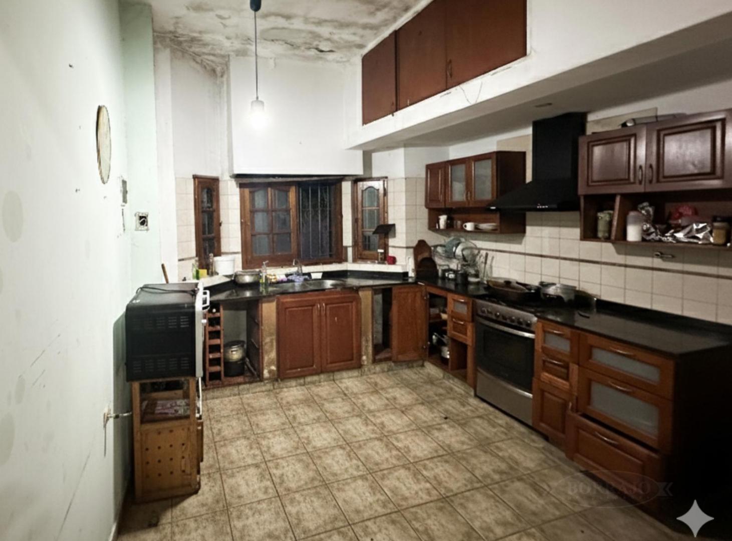 Foto de Casa 5 amb en venta en Liniers, 2 plantas, lote 8,43 x 23,60, imagen 5