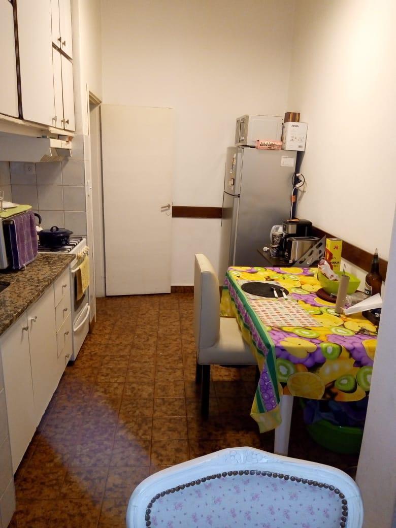 Foto de Casa de 3 ambientes con cochera en Banfield., imagen 2