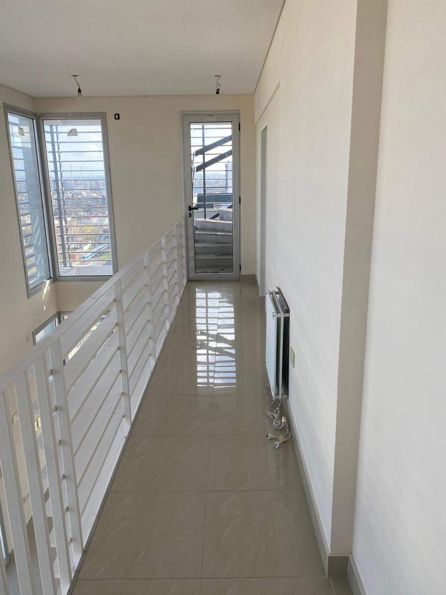 ESPECTACULAR PENTHOUSE EN BANFIELD.