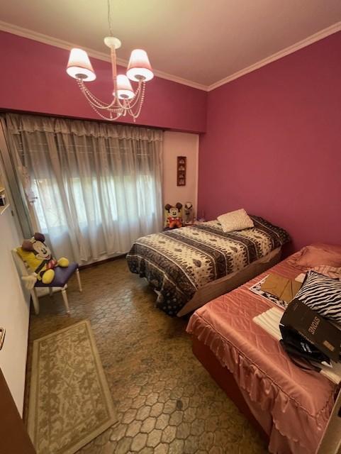 Foto de Casa con 2 dormitorios y 219 m² en venta en Banfield, imagen 3