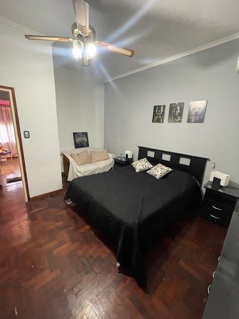 Foto de Casa con 2 dormitorios y 219 m² en venta en Banfield, imagen 5