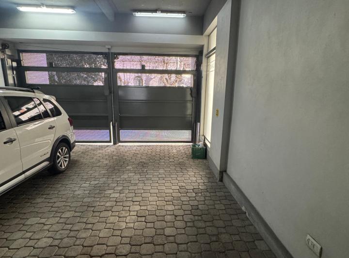 Venta departamento de 3 ambientes con cochera en Banfield