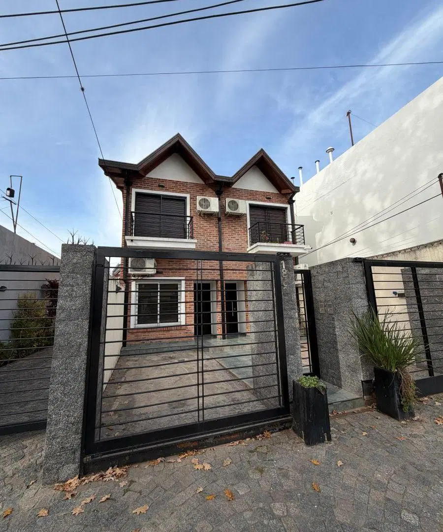 Alquiler Duplex 3 ambientes en Banfield. 2