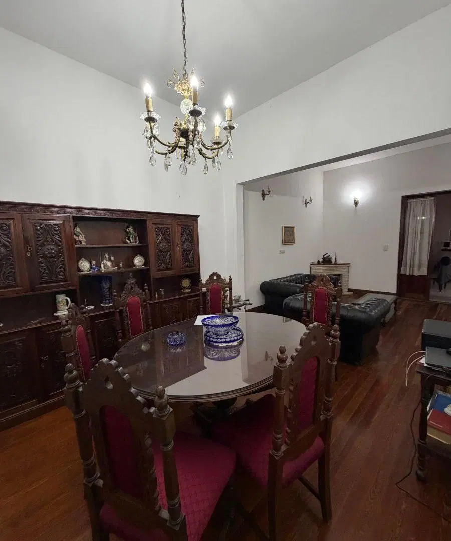 Casa en excelente ubicacion en Banfield Oeste. 3