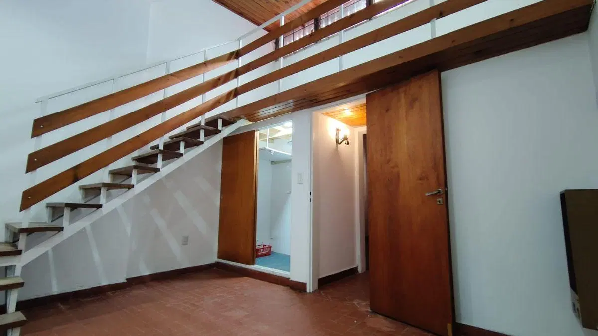 Alquiler de casa 4 ambientes en Banfield. 4