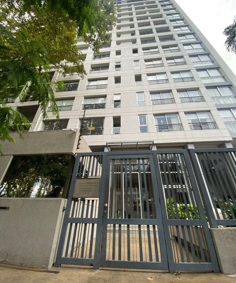 Departamento de 3 ambientes, con cochera y baulera en Banfield. 5