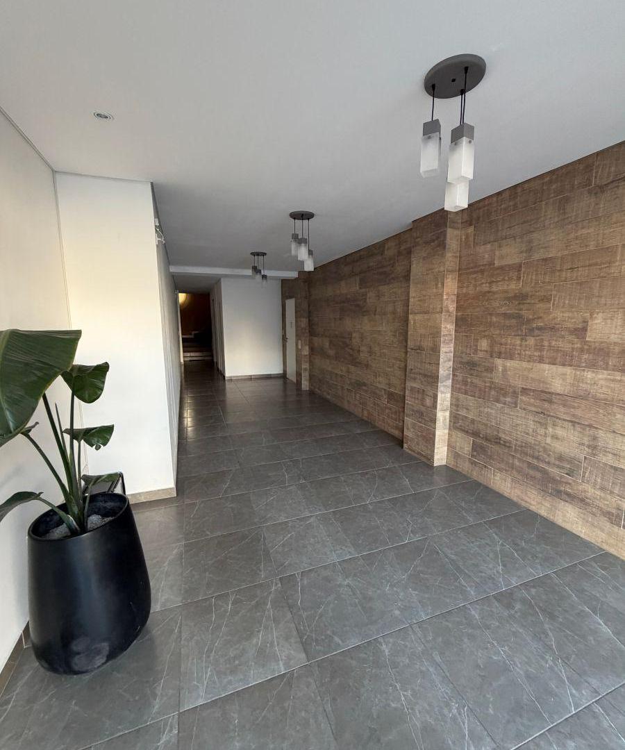 Foto de Departamento de 2 Ambientes con Terraza Propia en Banfield., imagen 5