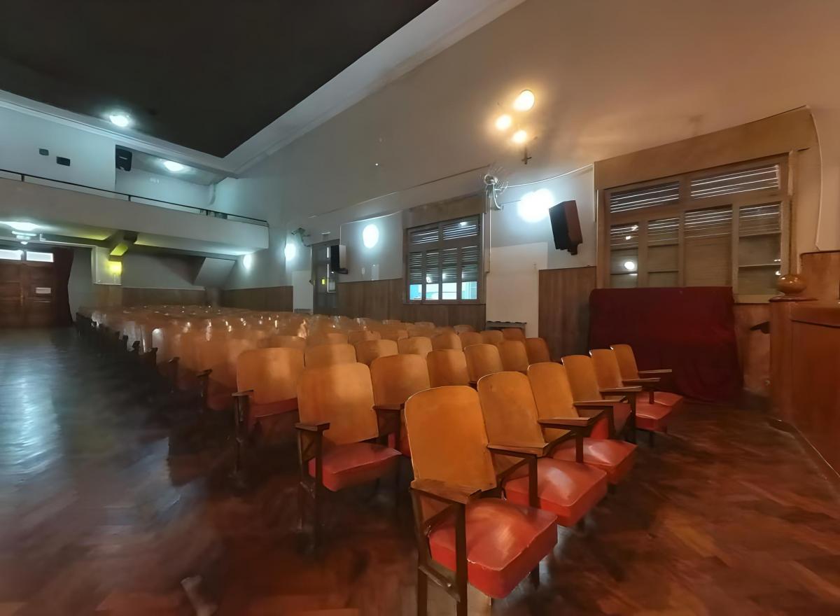 Foto de Impecable salón de 12m por 25m c/Butacas - Capacidad para 400 personas, imagen 4