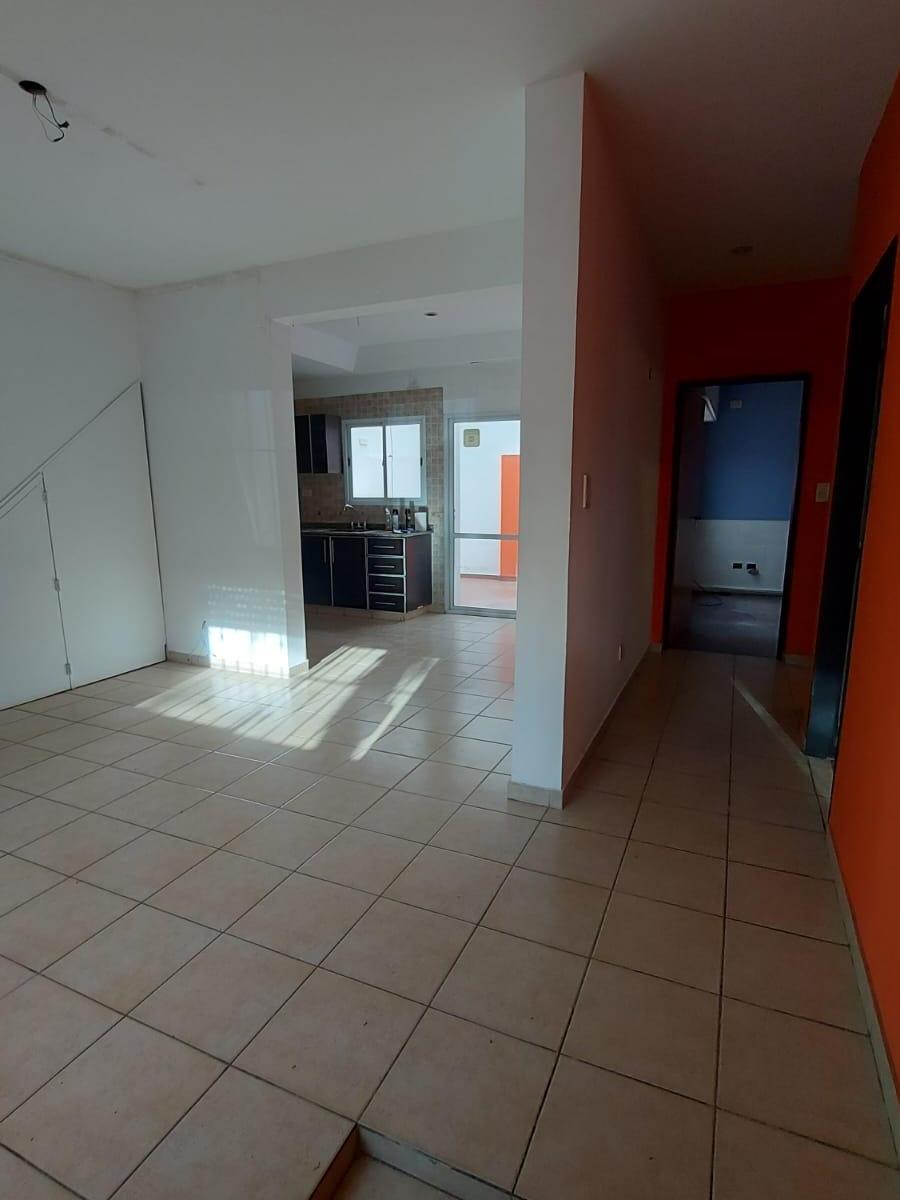 Foto de Ideal para Oficina/Consultorios NO APTO VIVIENDA- Tipo casa 3 ambientes - Villa Pueyrredón, imagen 5