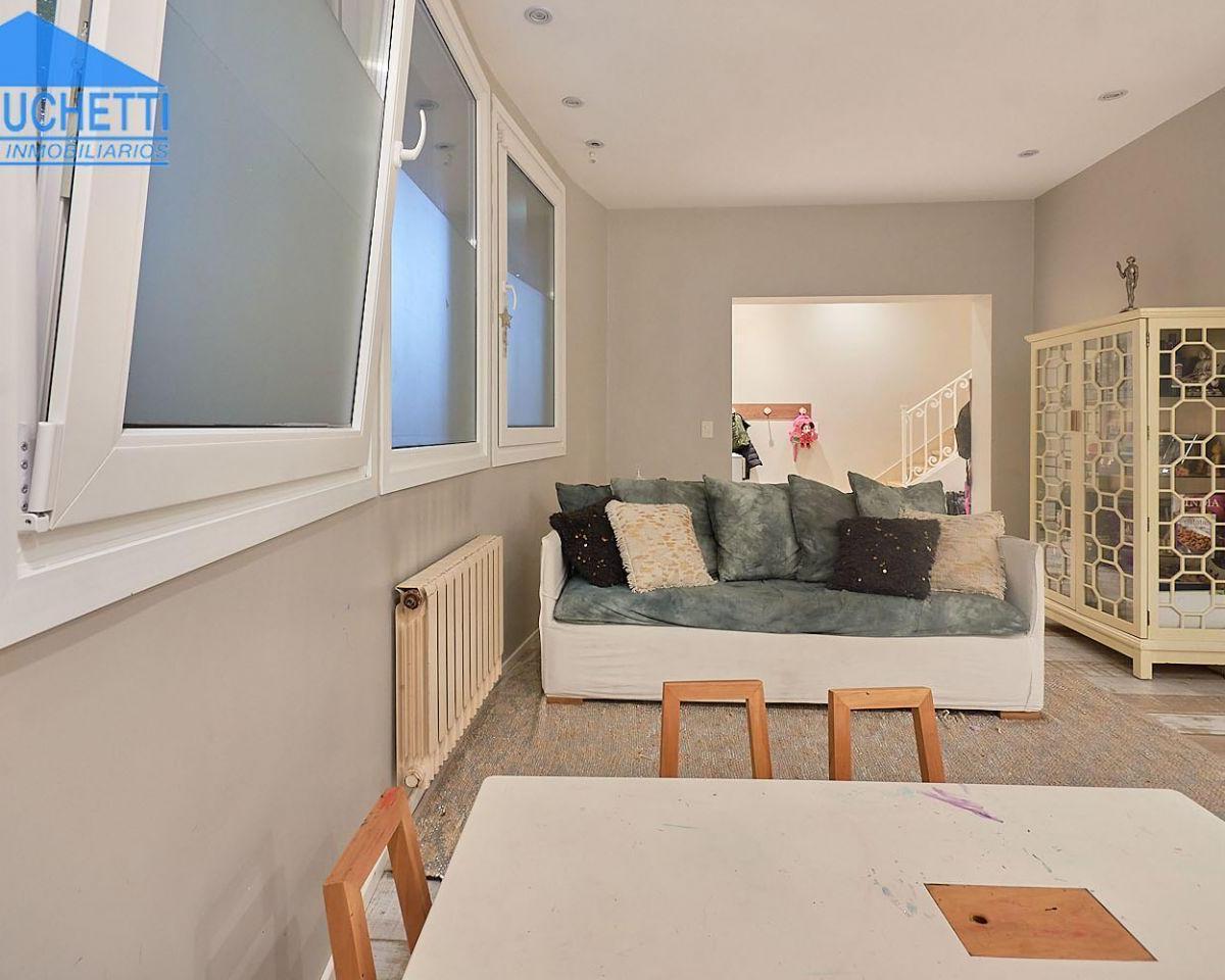 Muy Linda Casa de Estilo Moderno! Ubicación Inmejorable! 1