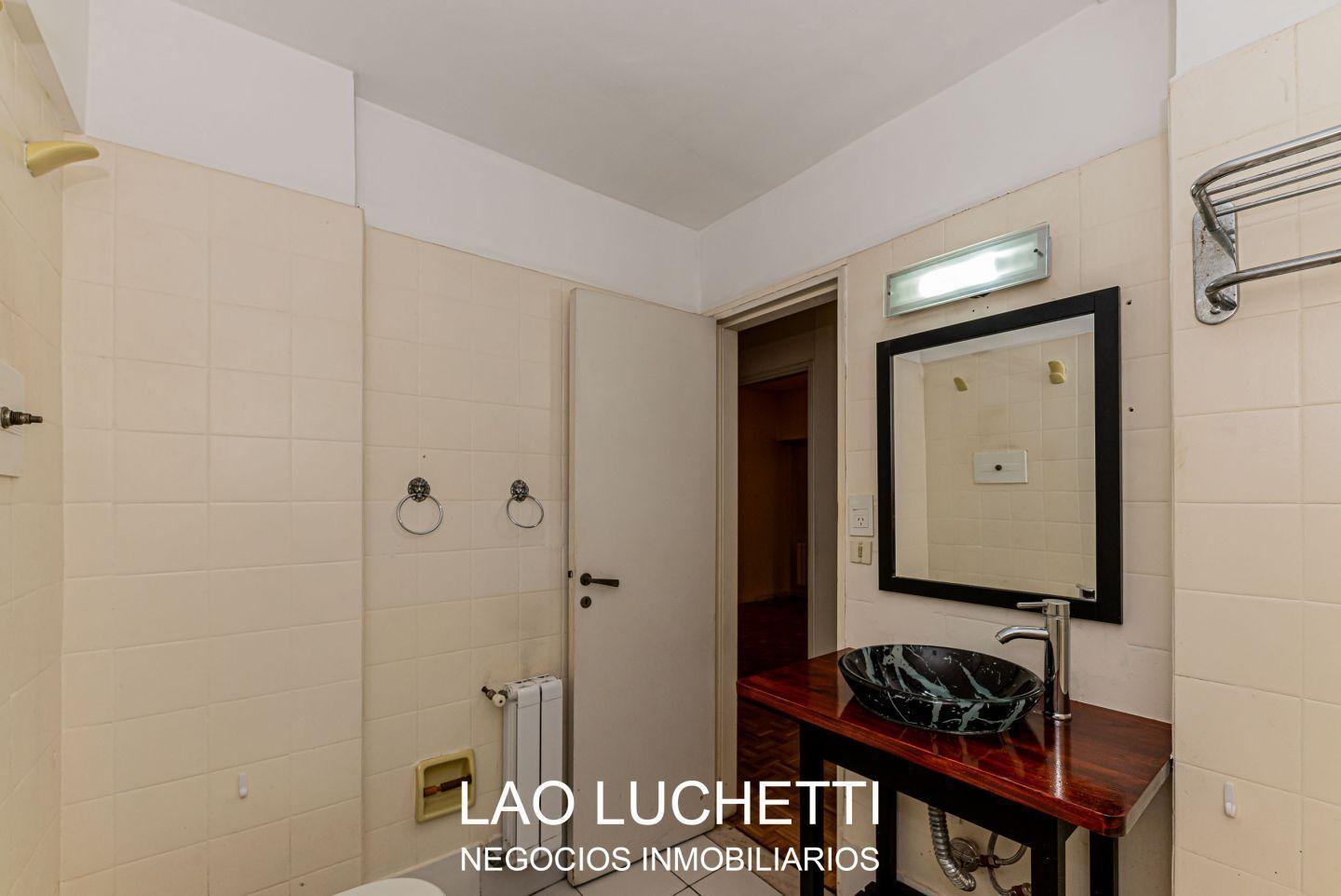 VENTA! 4 Ambientes con Dependencia y Cochera!! BELGRNO R!!