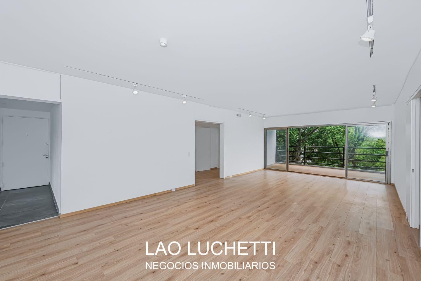 Foto de VENTA! SEMIPISO RECICLADO - AMENITIES - PARRILLA Y JARDIN, imagen 3
