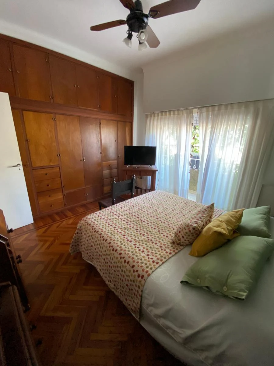 Venta de Casa 7 Ambientes con Piscina y Parrilla en Villa Devoto 2