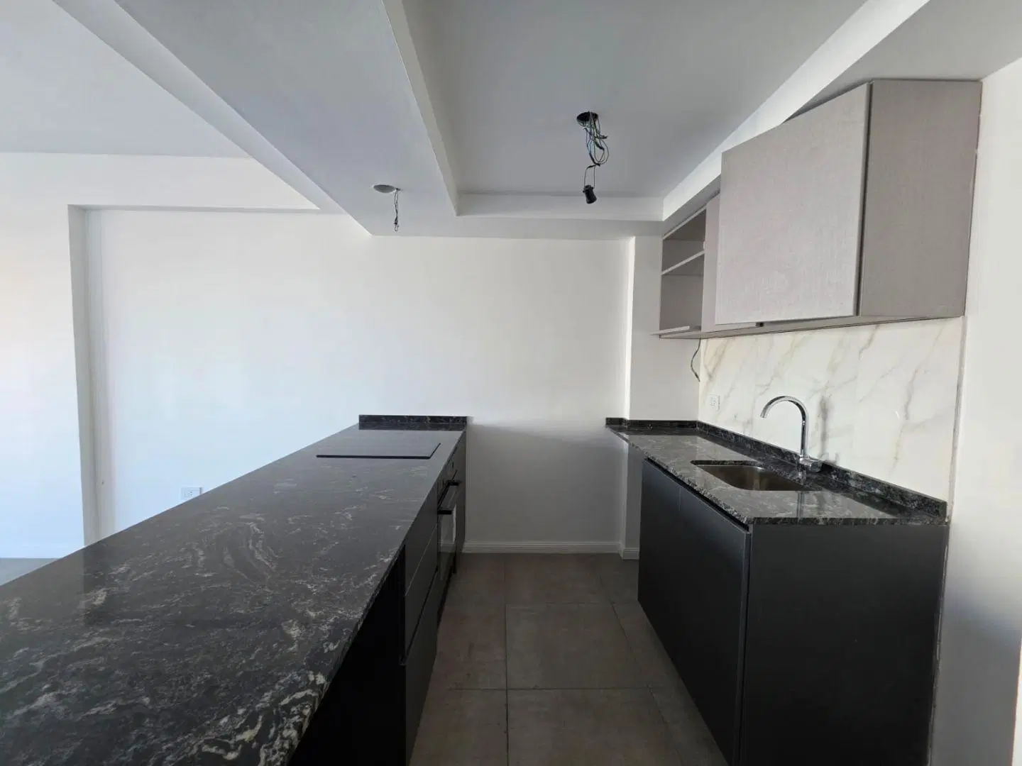 Juan B. Palaa al 200 - Edificio Premium de Categoría 5