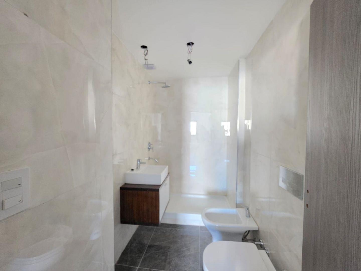 Foto de Juan B. Palaa al 200 - Edificio Premium de Categoría VENTA, imagen 5
