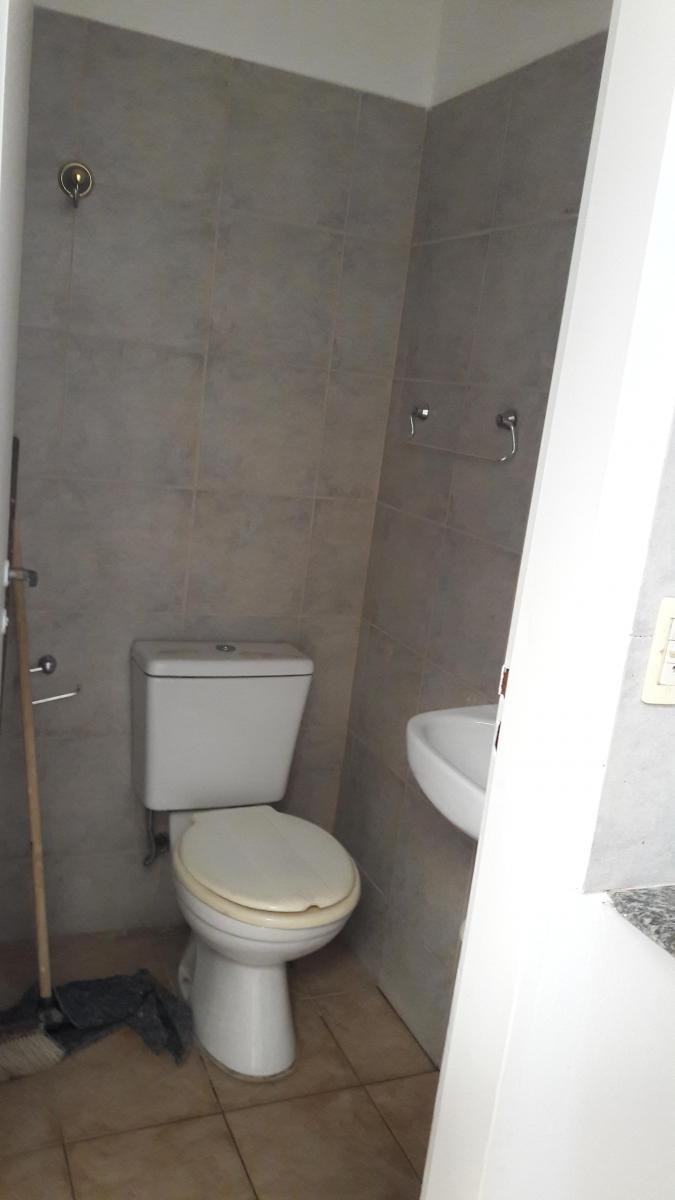 Foto de DEPOSITO,OFICINAS,DEPTO,OPORTUNIDAD SOBRE 200M2 CONSTRUIDO,OPORT.!, imagen 3