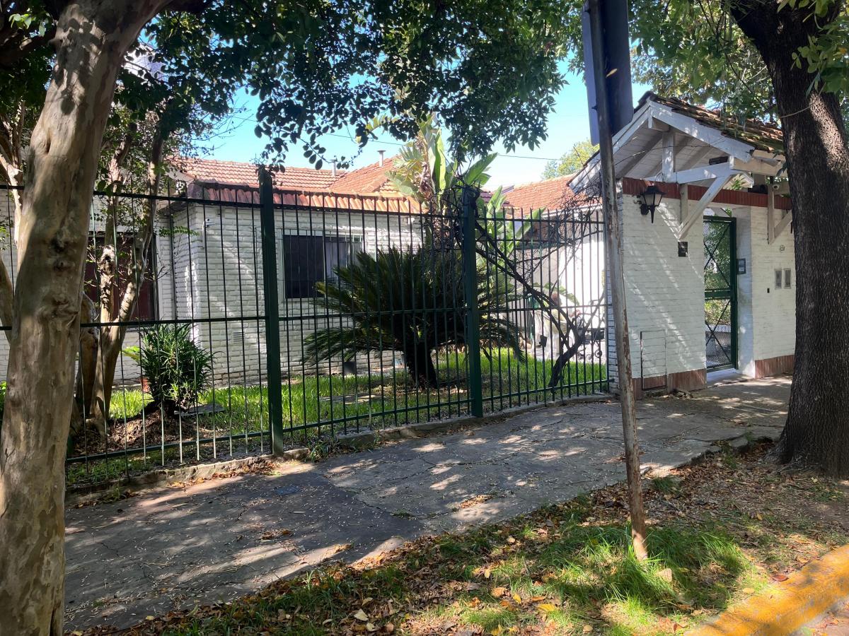 Casa a Refaccionar Sobre Lte 40 X33 (1332 M²)cangallo Al1200port. 5