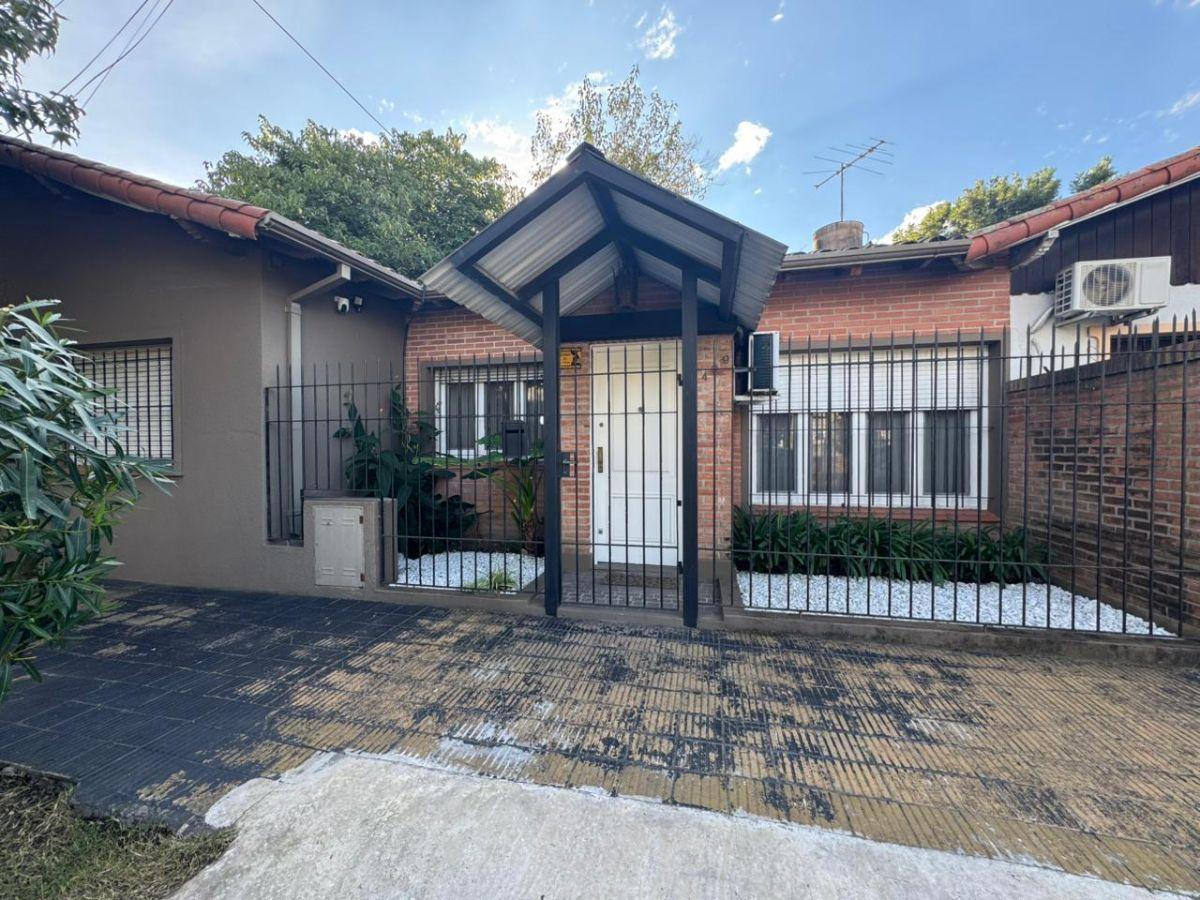 PH de 84 m² con 2 habitaciones en venta en Lomas de San Isidro,BÑO Y TOIL.,PATIO,IMPECABLE!!!! A NVO