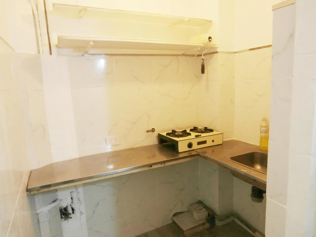 EN VENTA HERMOSO LOCAL EN AYACUCHO Y VIAMONTE, EN LA CUADRA DEL COLEGIO LA SALLE