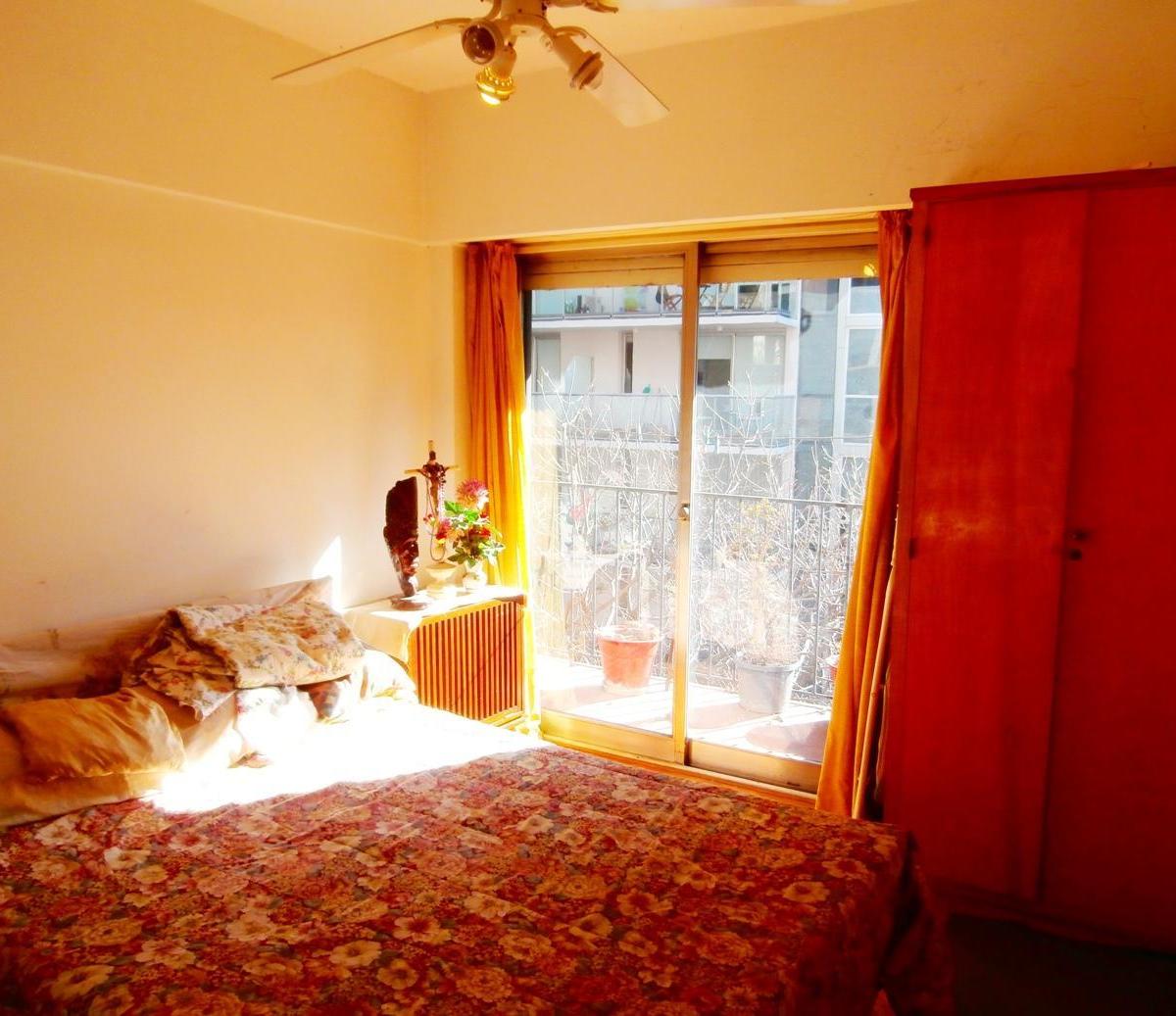 Foto de VENTA DEPARTAMENTO DE 3 AMB. 4° PISO EN RECOLETA PEÑA Y AUSTRIA CON, imagen 2
