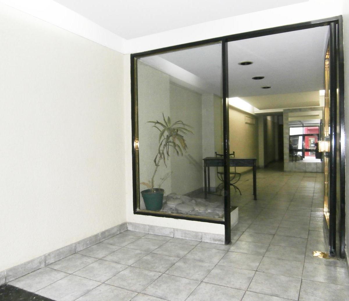Venta Barrio Norte 1 Ambiente Marcelo T. de Alvear 1900 Piso Alto 3
