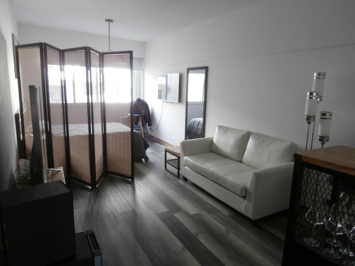 Foto de VENTA MONOAMBIENTE EN RECOLETA PACHECO DE MELO 2500 ENTRE LAPRIDA Y, imagen 2