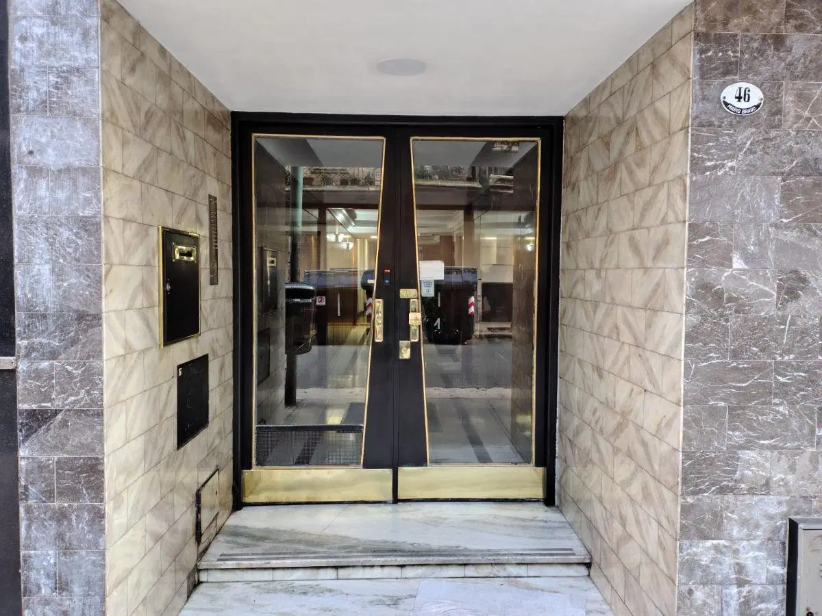 VENTA - 2 AMB. PLANTA BAJA CON DOS PATIOS EN ALMAGRO, PLANTA BAJA A ½ CUADRA DE Av. RIVADAVIA 2