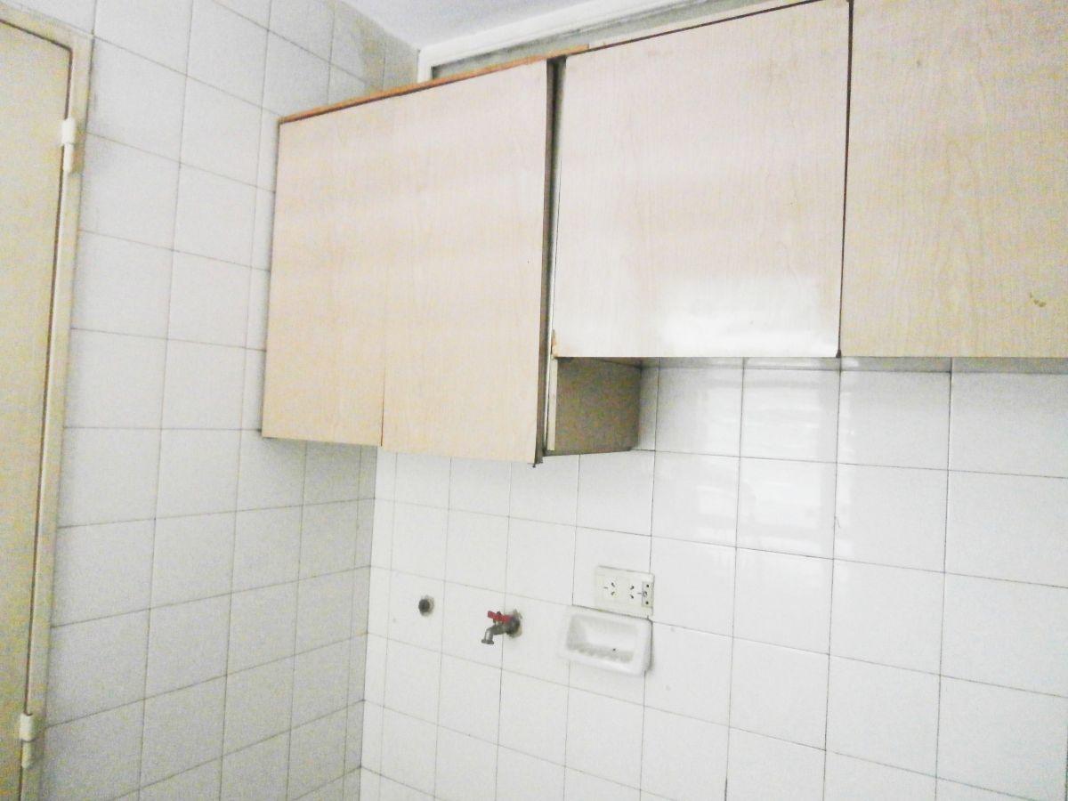Foto de ALQUILER - MONOAMBIENTE AL FRENTE CON DISTRIBUCIÓN EN “L” EN RECOLETA, imagen 3