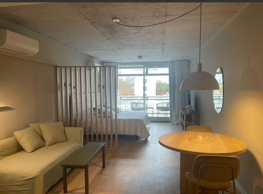 Excelente oportunidad, Loft equipado y amoblado con cochera en venta. Distrito Quartier. Retiro.