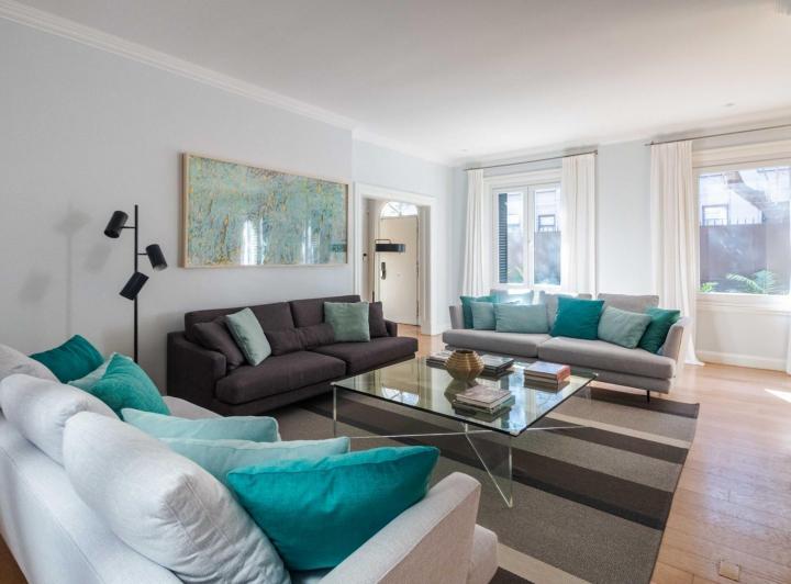 Impecable casa en venta en Barrio Parque. 2