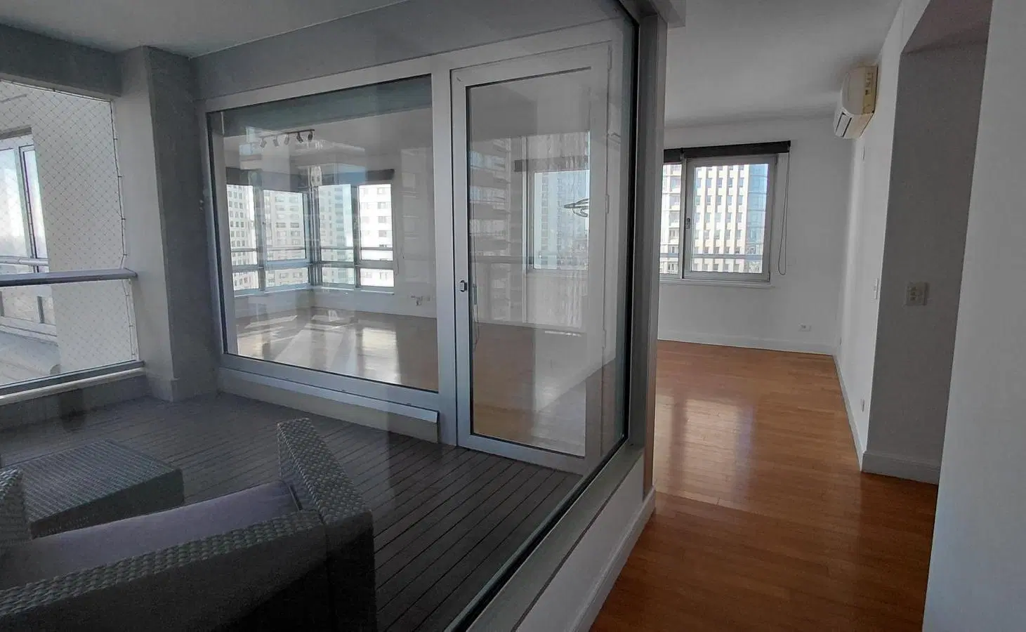 Excelente 3 ambientes en alquiler con vista al río y al dique en Le Parc - Puerto Madero 4