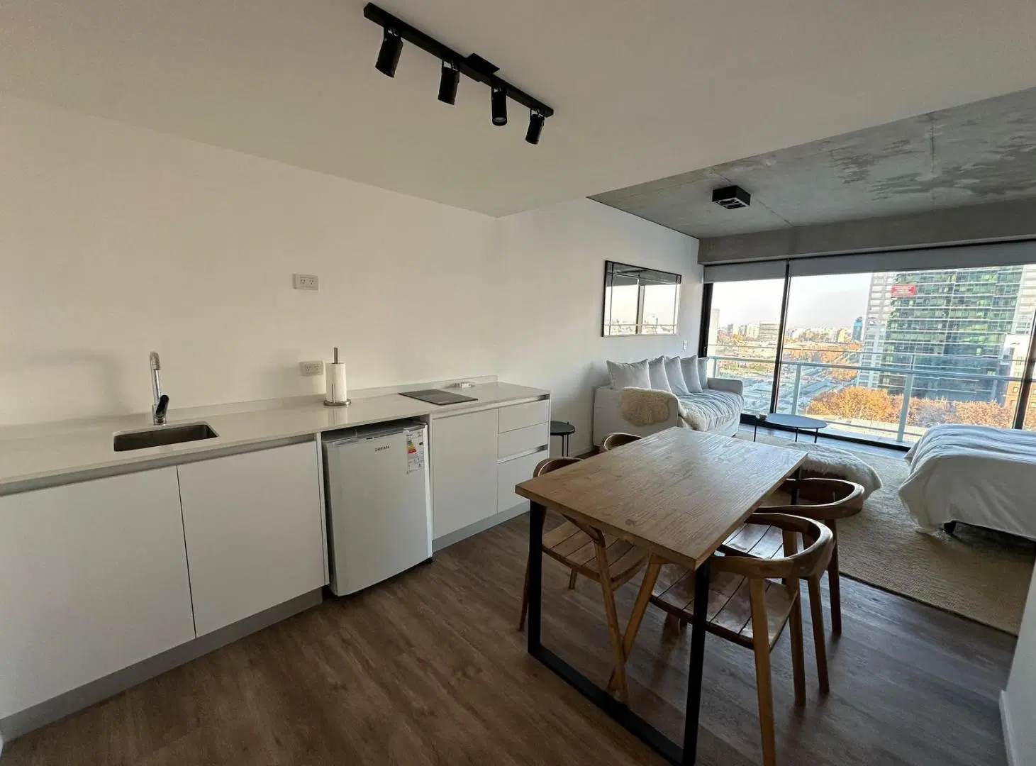 Studio en alquiler con vista al dique - Quartier del Bajo 3