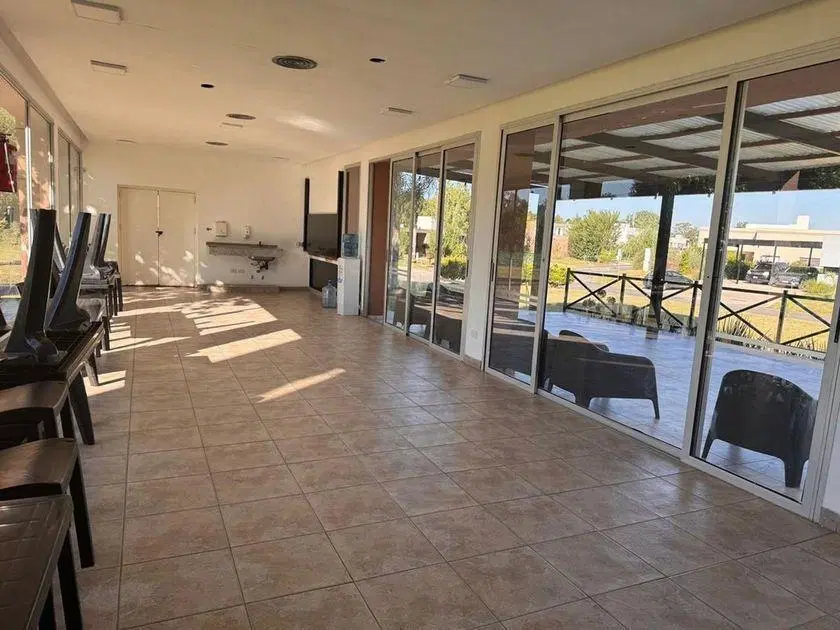 EXCELENTE LOTE CENTRAL EN FINCAS DE ALVAREZ MORENO 1