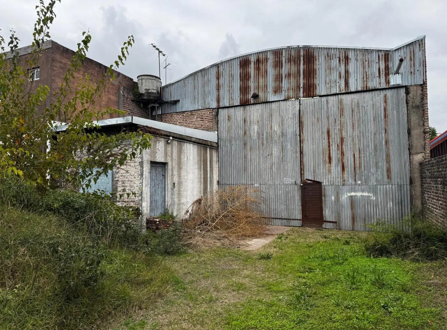 ALQUILER GALPON EN PONTEVEDRA SOBRE RP 21 1