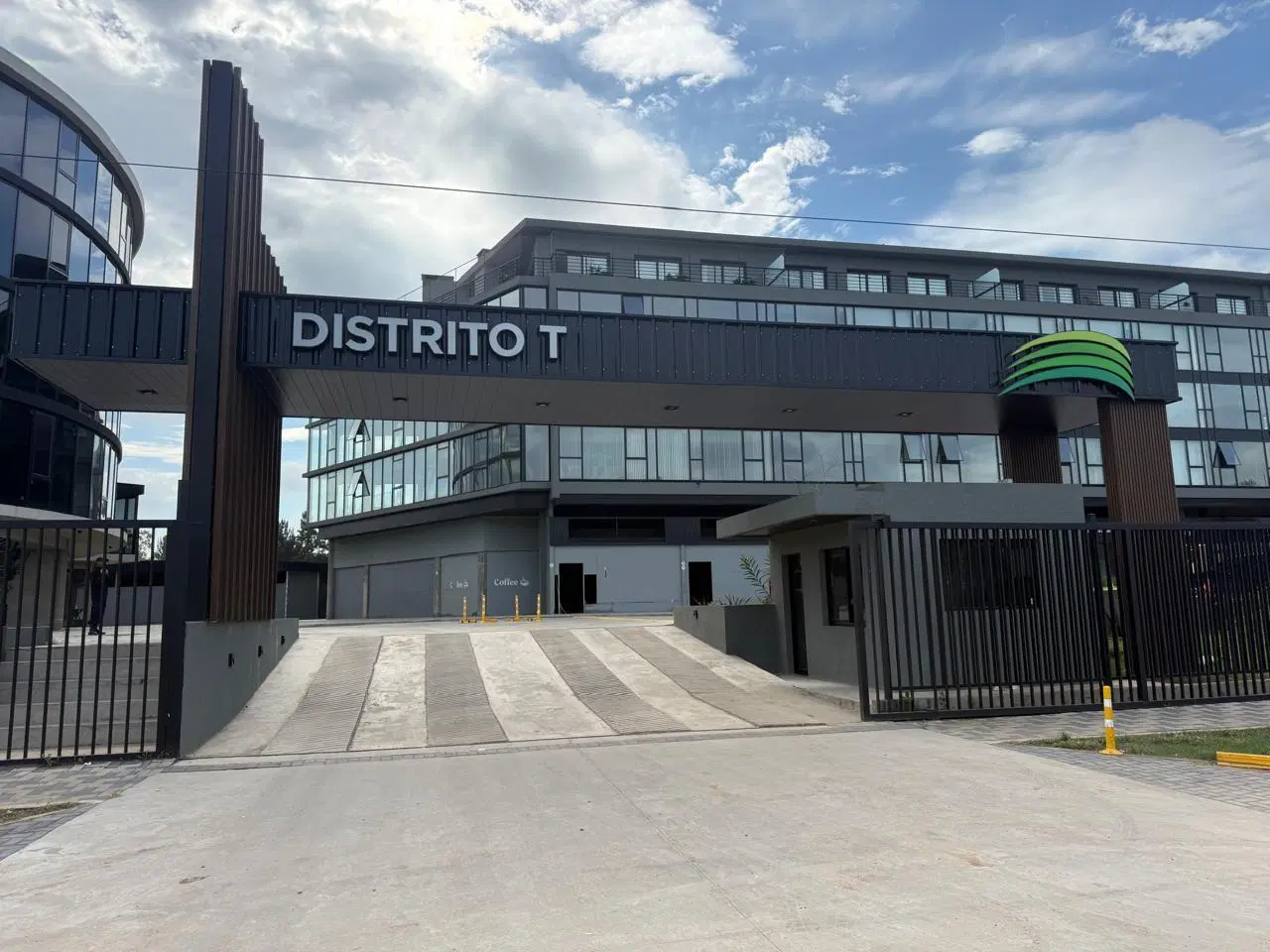GENERAL RODRIGUEZ DISTRITO T OFICINAS A LA VENTA 3