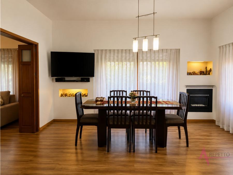 Foto de ITUZAINGO NORTE EXCEPCIONAL CASA DE 4 AMB A LA VENTA, imagen 3