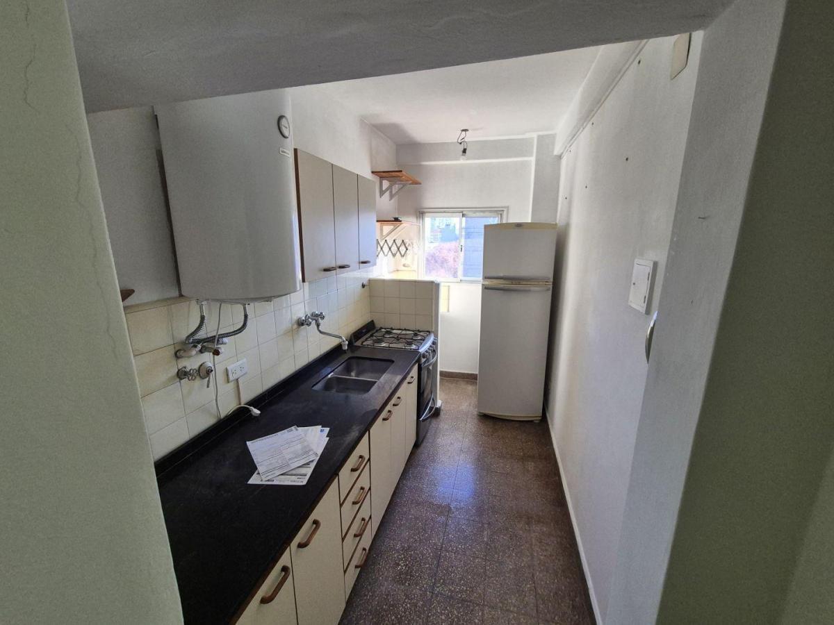 Foto de RAMOS MEJIA CENTRO DEPTO 2 AMB A LA VENTA CON COCHERA, imagen 3