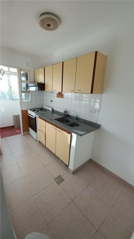 Foto de DEPARTAMENTO 3 AMBIENTES - VICENTE LÓPEZ - BAJO, GRAN BS. AS. NORTE, imagen 2