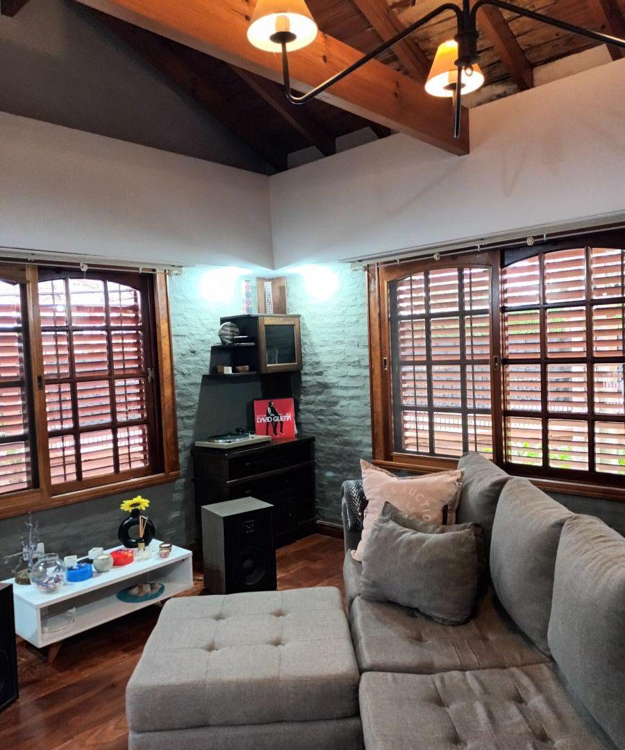 Foto de Excelente casa en venta de 5 ambientes en dos plantas., imagen 5
