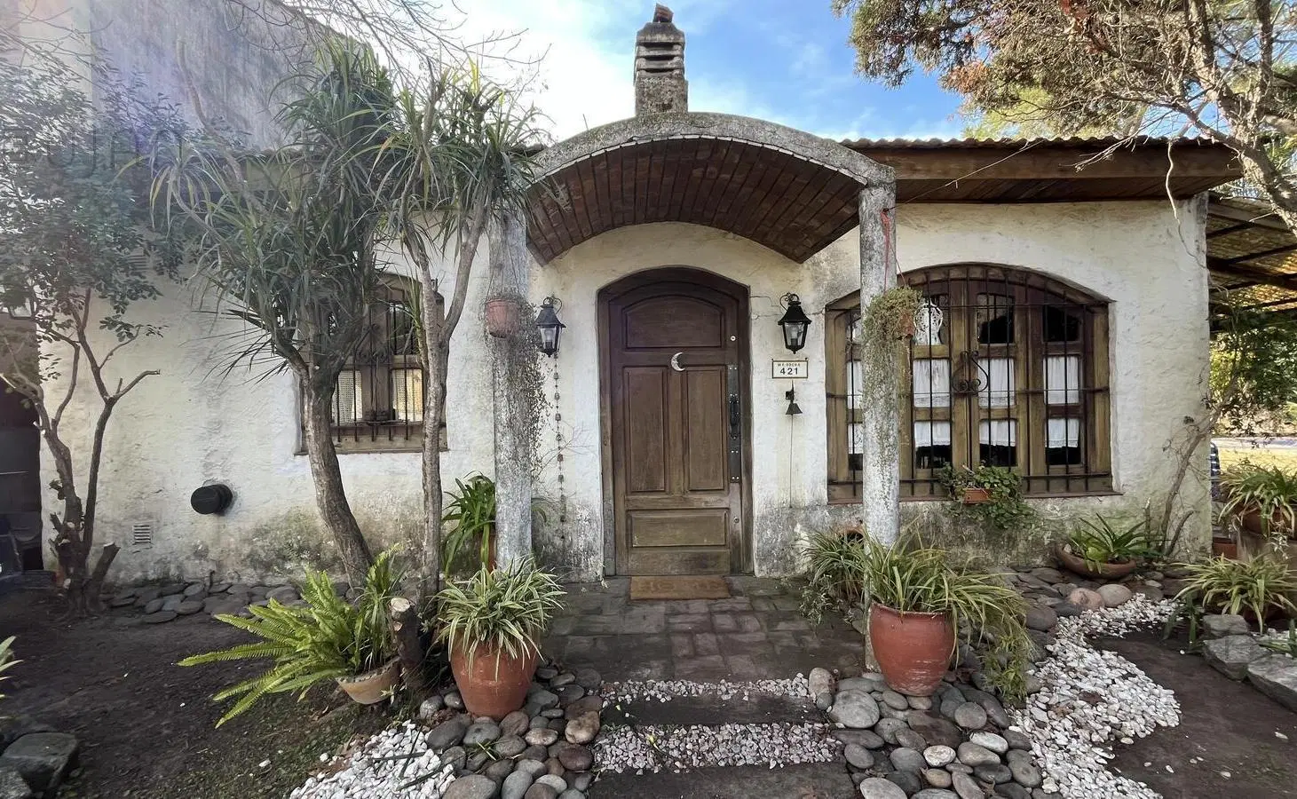 Venta Casa 3 ambientes con pileta en Burzaco 1
